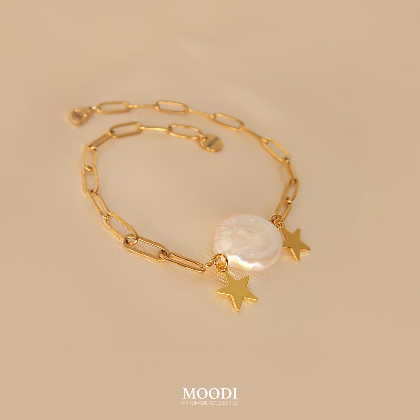 Heavenly kiss bracelet