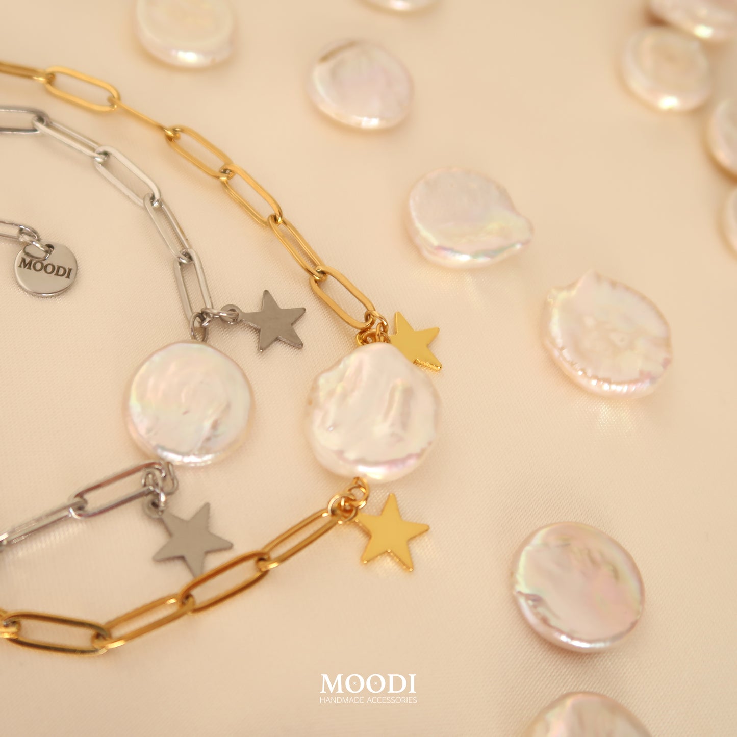 Heavenly kiss bracelet