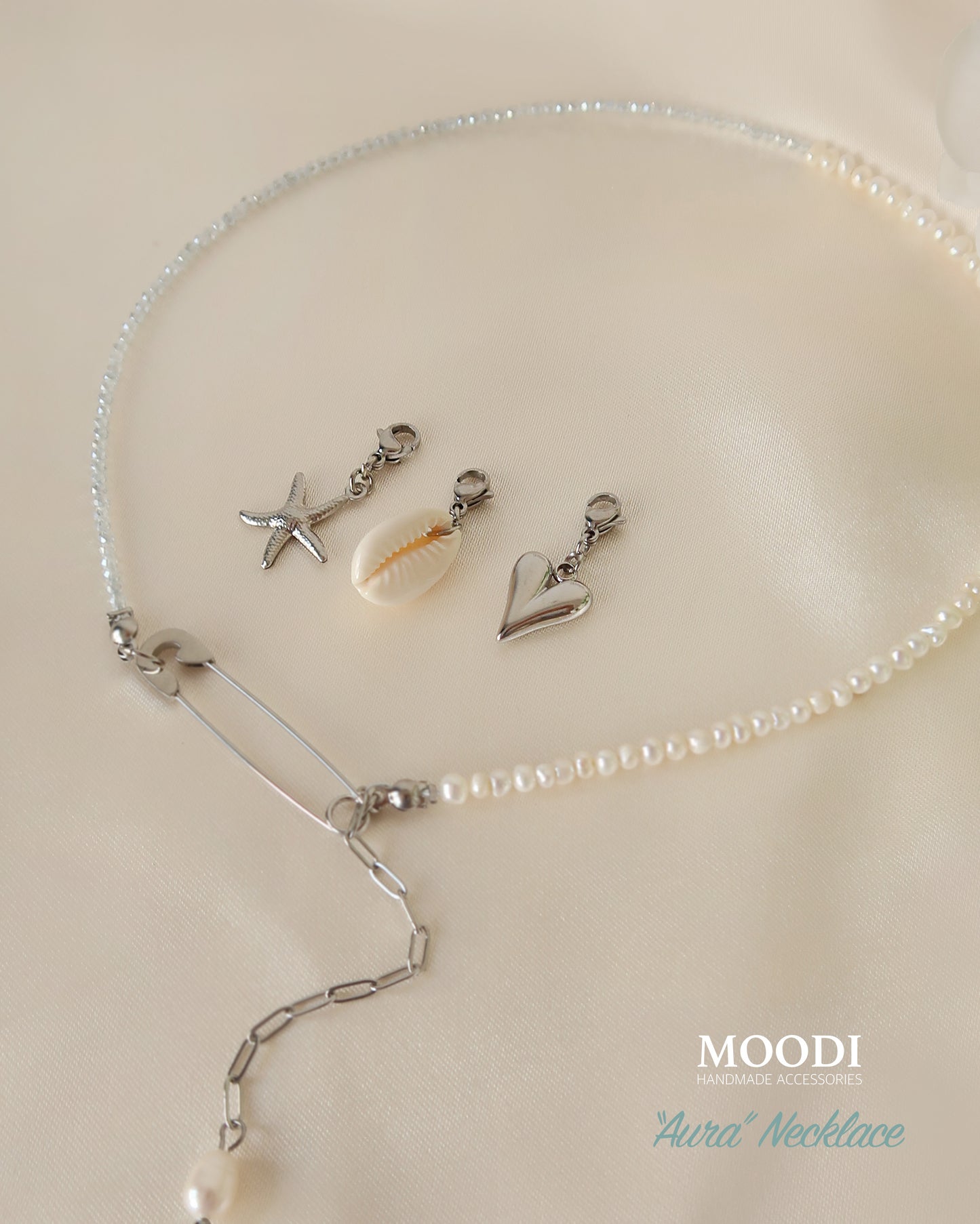 Колие "Aura" перли и закопчалка секретна игла