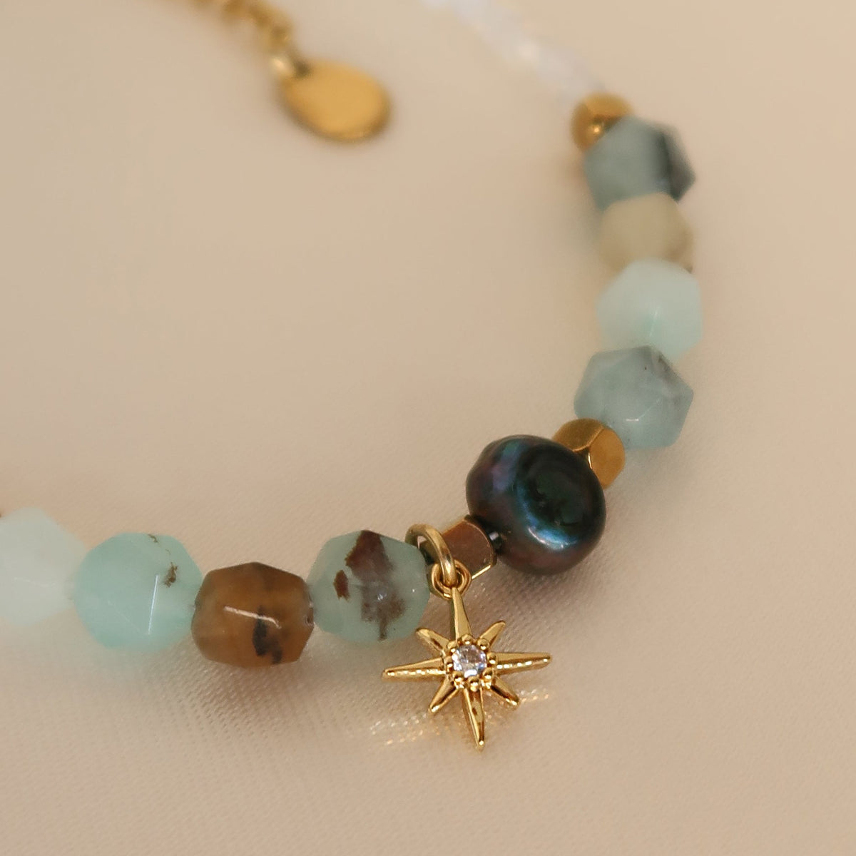Гривна "Blue pearl and star" камъни Амазонит