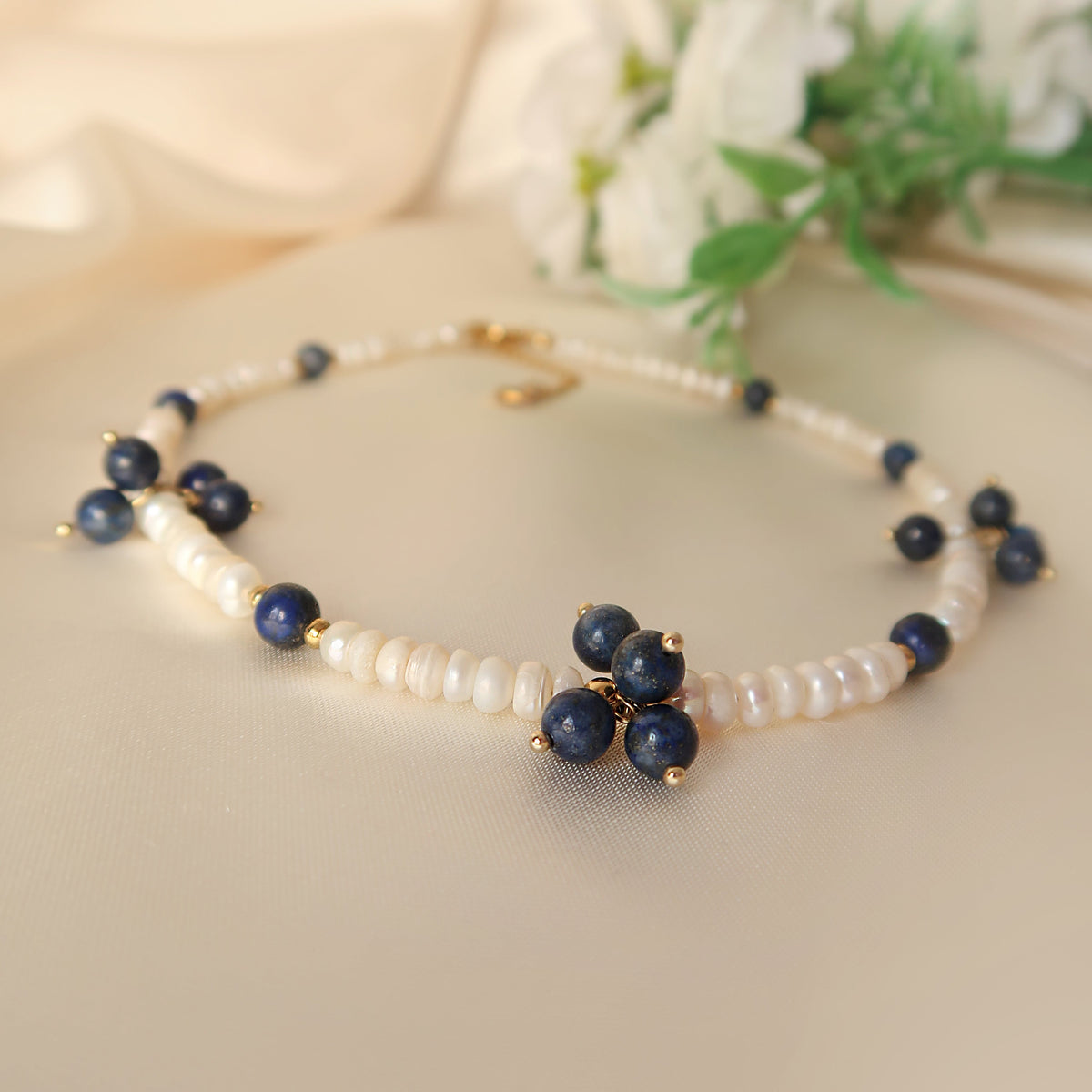 Колие "Sorrento"  с естествен лазурит (Lapis Lazuri) и сладководни перли 💙