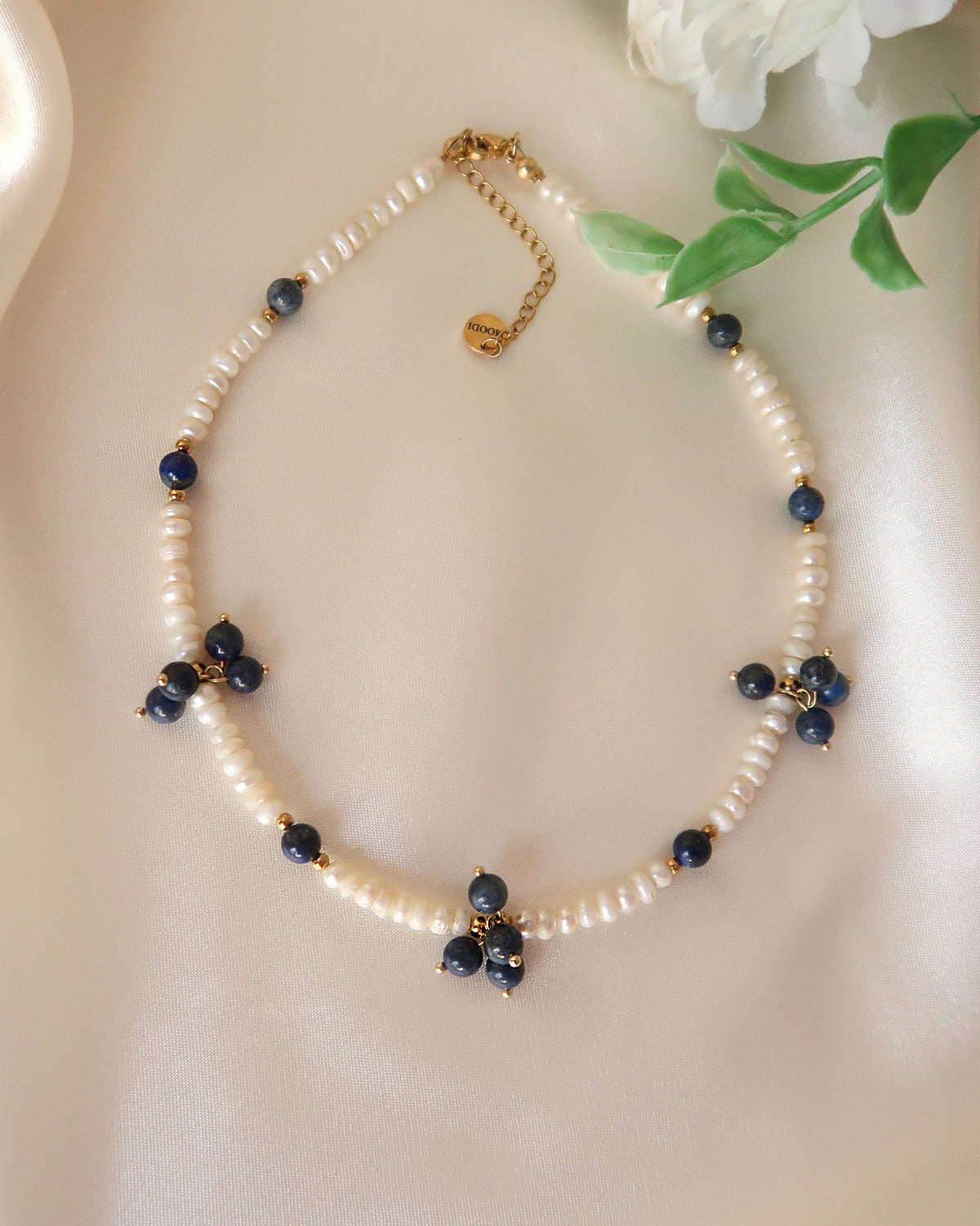 Колие "Sorrento"  с естествен лазурит (Lapis Lazuri) и сладководни перли 💙